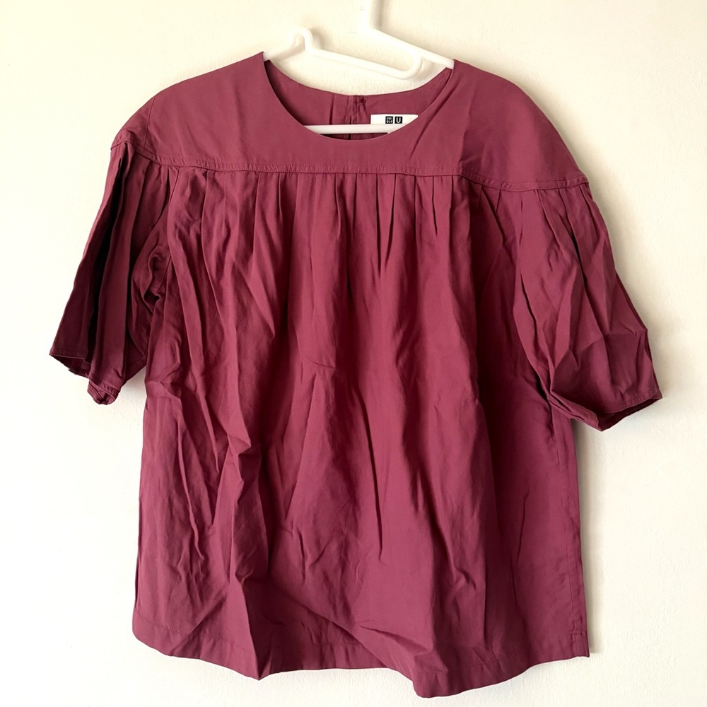 Uniqlo U size S Mauve Short-Sleeve Blouse
